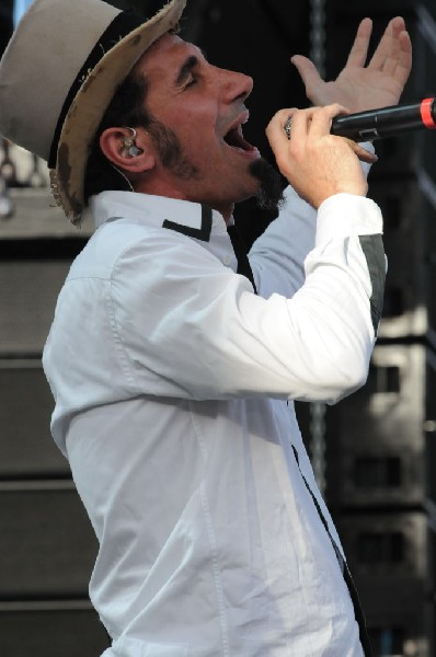 Serj Tankian at Ozzfest 2008, Pizza Hut Park, Frisco, Texas