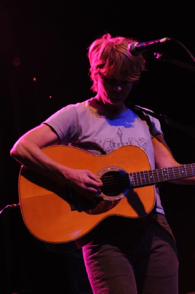 Shawn Colvin at the Help Austin Help Haiti Benefit, Austin Music Hall