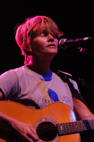 Shawn Colvin at the Help Austin Help Haiti Benefit, Austin Music Hall