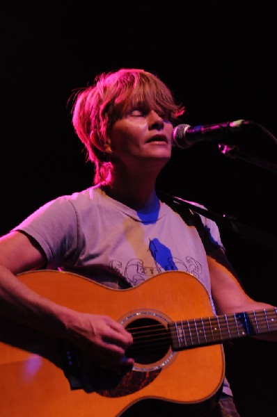 Shawn Colvin at the Help Austin Help Haiti Benefit, Austin Music Hall