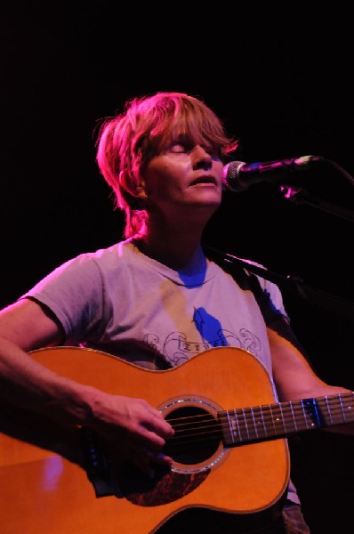 Shawn Colvin at the Help Austin Help Haiti Benefit, Austin Music Hall