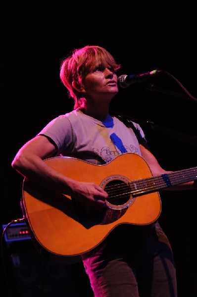 Shawn Colvin at the Help Austin Help Haiti Benefit, Austin Music Hall