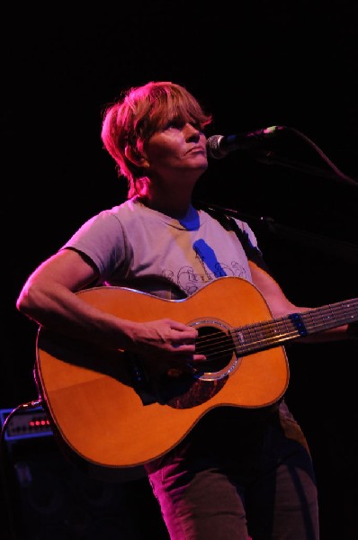 Shawn Colvin at the Help Austin Help Haiti Benefit, Austin Music Hall