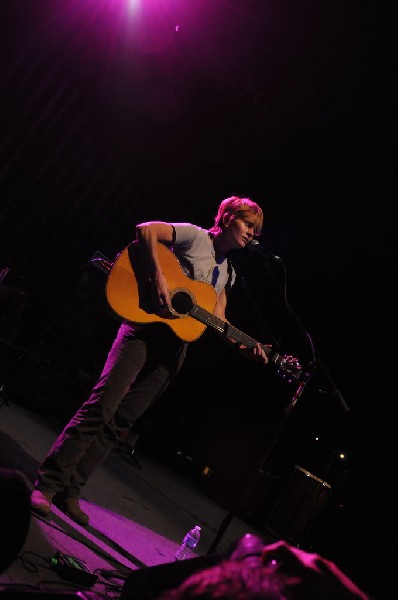 Shawn Colvin at the Help Austin Help Haiti Benefit, Austin Music Hall