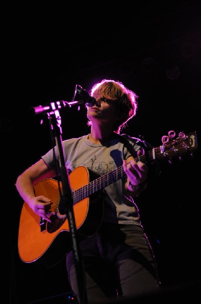 Shawn Colvin at the Help Austin Help Haiti Benefit, Austin Music Hall