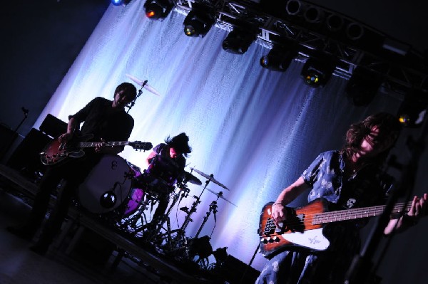 Silversun Pickups at Stubb's BarbQ, Austin, Texas 07/19/10