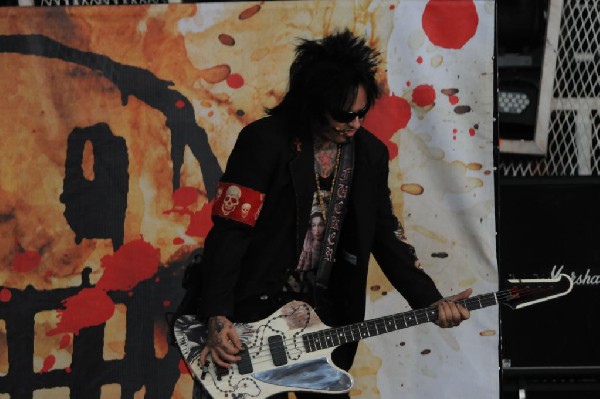 Sixx:A.M. at the Verizon Wireless Amphitheater, Selma, Texas