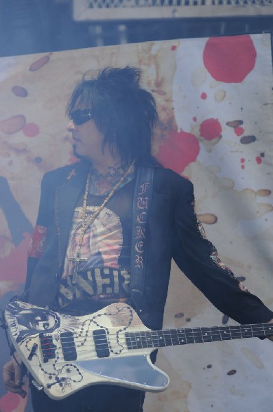 Sixx:A.M. at the Verizon Wireless Amphitheater, Selma, Texas
