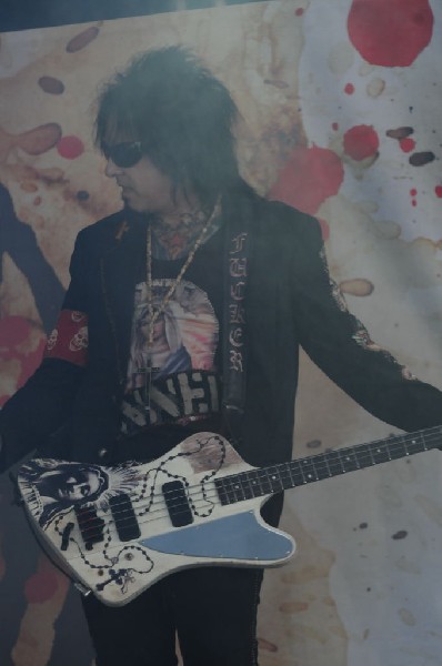 Sixx:A.M. at the Verizon Wireless Amphitheater, Selma, Texas