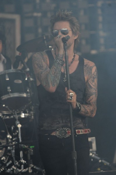 Sixx:A.M. at the Verizon Wireless Amphitheater, Selma, Texas