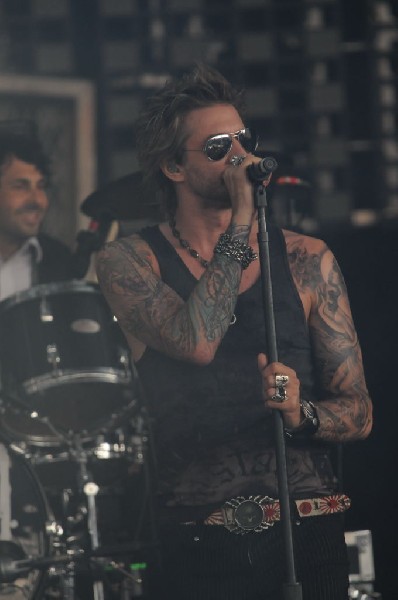 Sixx:A.M. at the Verizon Wireless Amphitheater, Selma, Texas