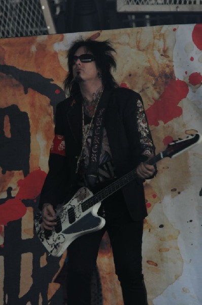 Sixx:A.M. at the Verizon Wireless Amphitheater, Selma, Texas