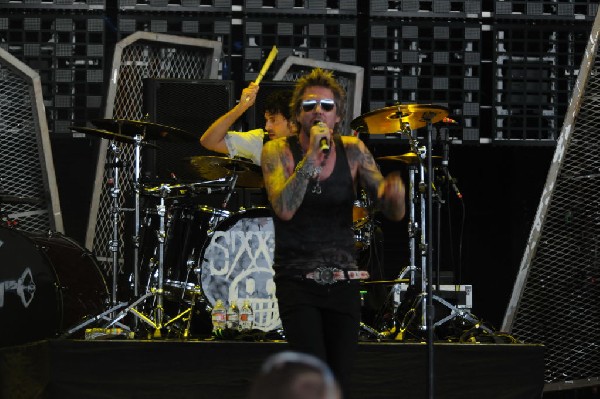 Sixx:A.M. at the Verizon Wireless Amphitheater, Selma, Texas