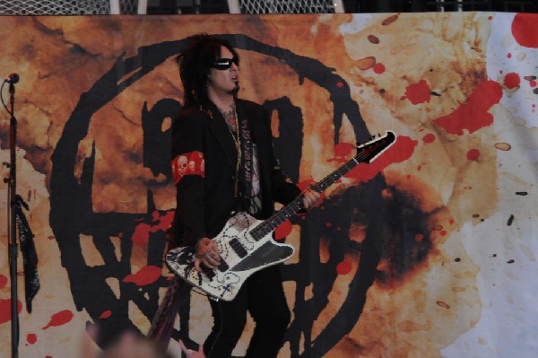 Sixx:A.M. at the Verizon Wireless Amphitheater, Selma, Texas