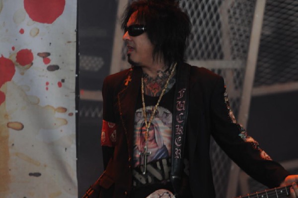 Sixx:A.M. at the Verizon Wireless Amphitheater, Selma, Texas