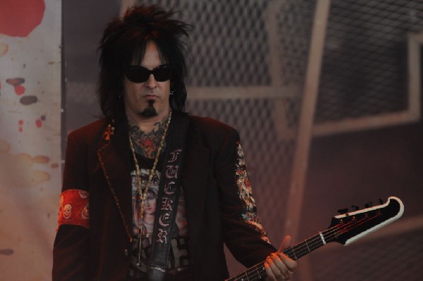 Sixx:A.M. at the Verizon Wireless Amphitheater, Selma, Texas