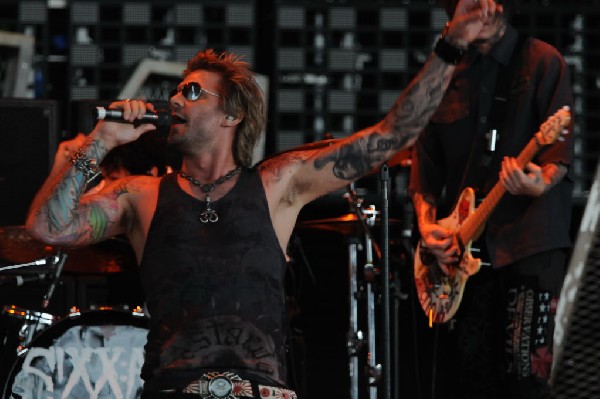Sixx:A.M. at the Verizon Wireless Amphitheater, Selma, Texas