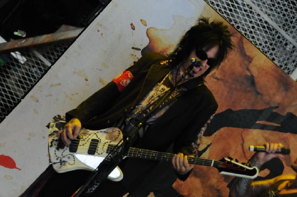 Sixx:A.M. at the Verizon Wireless Amphitheater, Selma, Texas