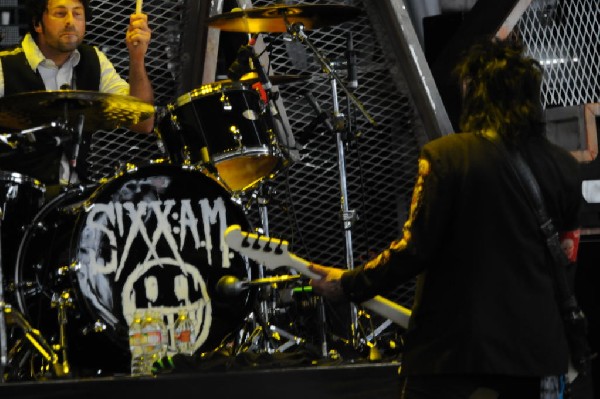 Sixx:A.M. at the Verizon Wireless Amphitheater, Selma, Texas