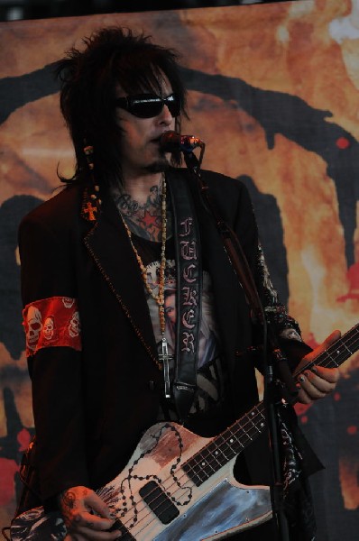 Sixx:A.M. at the Verizon Wireless Amphitheater, Selma, Texas