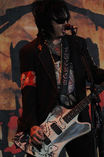 Sixx:A.M. at the Verizon Wireless Amphitheater, Selma, Texas