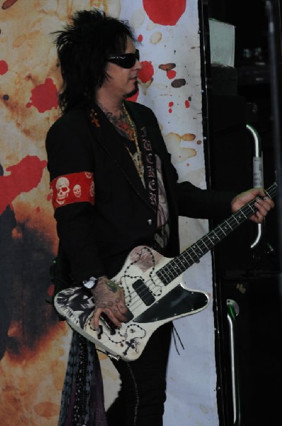 Sixx:A.M. at the Verizon Wireless Amphitheater, Selma, Texas