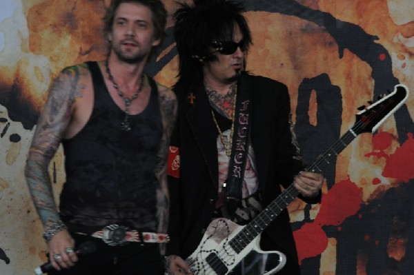 Sixx:A.M. at the Verizon Wireless Amphitheater, Selma, Texas