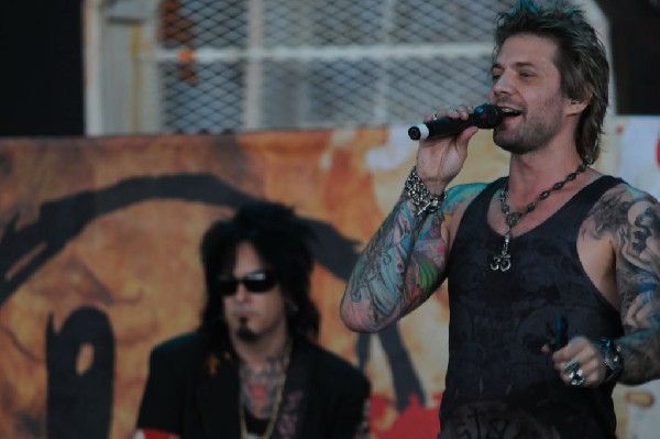 Sixx:A.M. at the Verizon Wireless Amphitheater, Selma, Texas