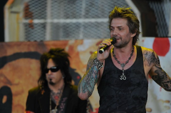 Sixx:A.M. at the Verizon Wireless Amphitheater, Selma, Texas