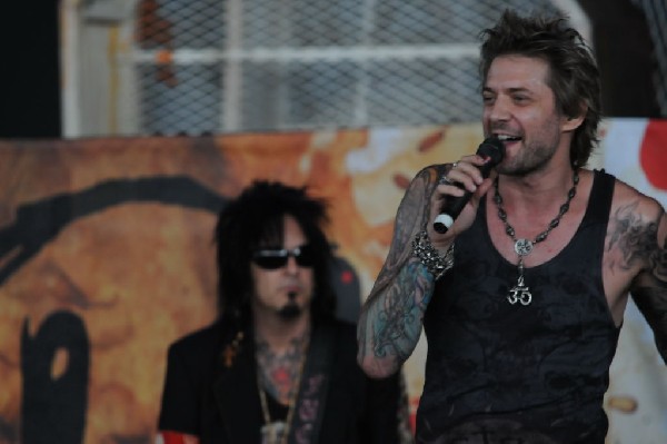 Sixx:A.M. at the Verizon Wireless Amphitheater, Selma, Texas