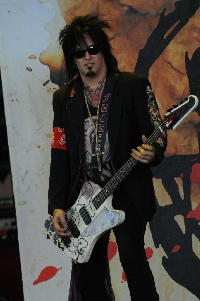 Sixx:A.M. at the Verizon Wireless Amphitheater, Selma, Texas