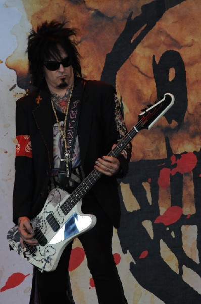 Sixx:A.M. at the Verizon Wireless Amphitheater, Selma, Texas