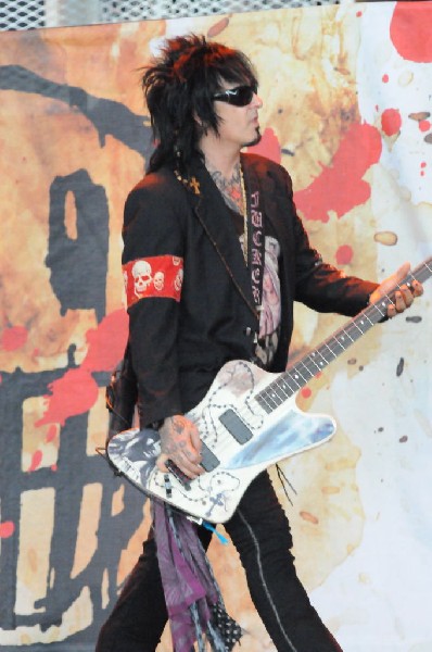 Sixx:A.M. at the Verizon Wireless Amphitheater, Selma, Texas