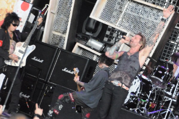 Sixx:A.M. at the Verizon Wireless Amphitheater, Selma, Texas