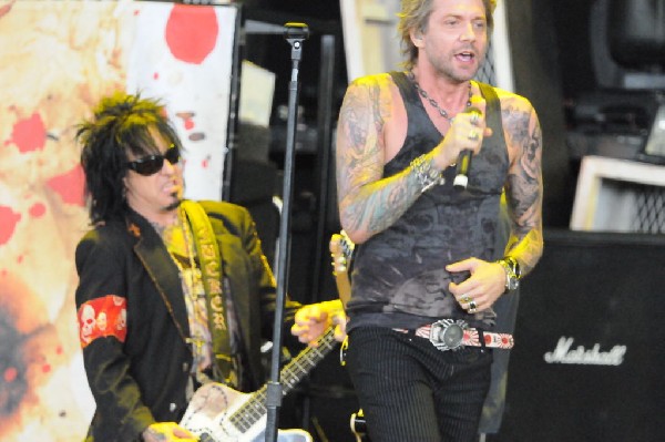 Sixx:A.M. at the Verizon Wireless Amphitheater, Selma, Texas