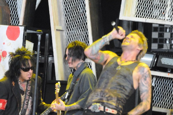 Sixx:A.M. at the Verizon Wireless Amphitheater, Selma, Texas