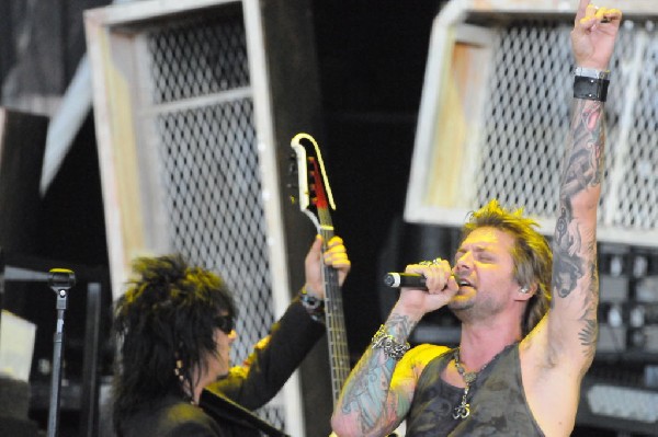 Sixx:A.M. at the Verizon Wireless Amphitheater, Selma, Texas