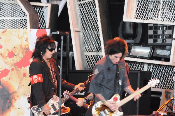 Sixx:A.M. at the Verizon Wireless Amphitheater, Selma, Texas