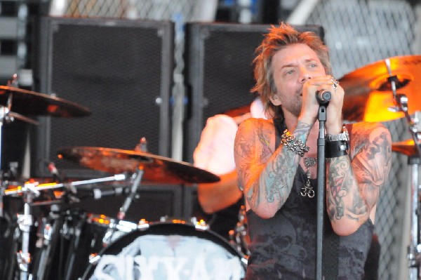 Sixx:A.M. at the Verizon Wireless Amphitheater, Selma, Texas