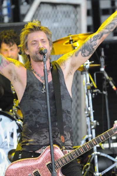 Sixx:A.M. at the Verizon Wireless Amphitheater, Selma, Texas