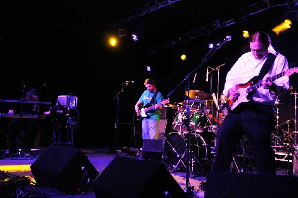 Johnny King and the Solrockers at La Zona Rosa, Austin, Texas, 05/05/10