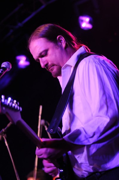 Johnny King and the Solrockers at La Zona Rosa, Austin, Texas, 05/05/10