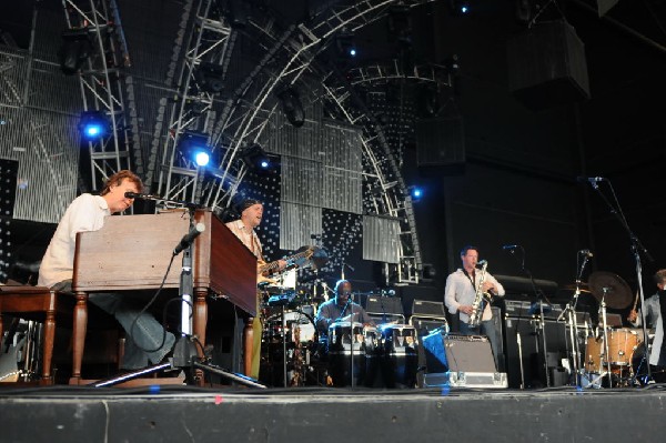 Steve Winwood at the  Verizon Wireless Amphitheater