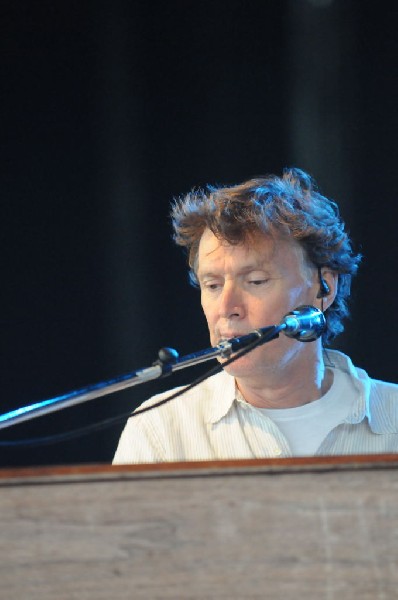 Steve Winwood at the  Verizon Wireless Amphitheater