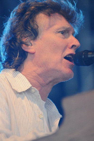 Steve Winwood at the  Verizon Wireless Amphitheater