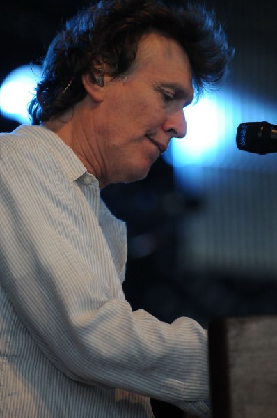 Steve Winwood at the  Verizon Wireless Amphitheater