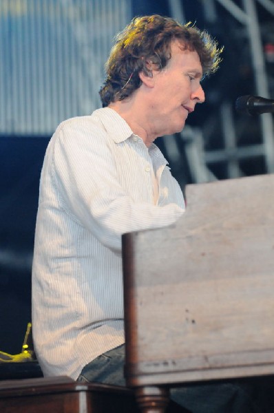 Steve Winwood at the  Verizon Wireless Amphitheater