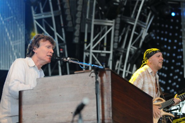 Steve Winwood at the  Verizon Wireless Amphitheater