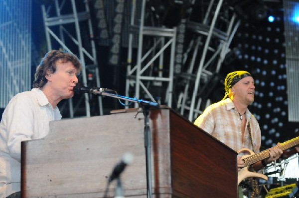 Steve Winwood at the  Verizon Wireless Amphitheater