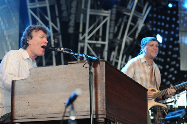 Steve Winwood at the  Verizon Wireless Amphitheater